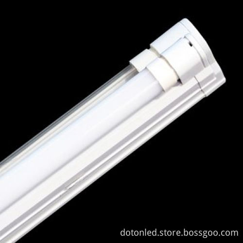 T8 LED Tube with CE and RoHS Marks, 50/60Hz Frequency, G13, 18W/1,200mm/1,700lm